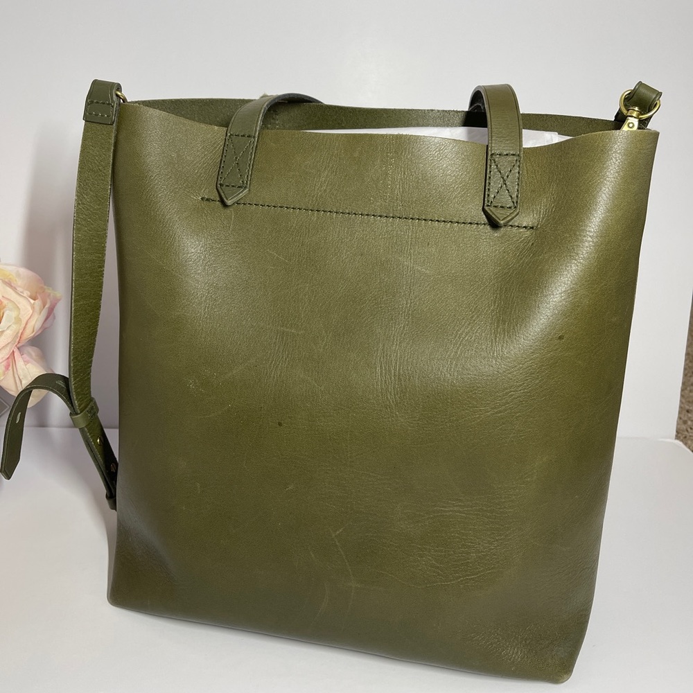 The Medium Transport Tote by Madewell